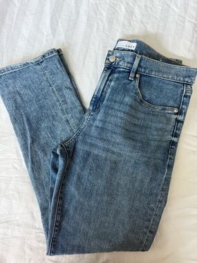 LOFT Women's Medium Blue Super Soft Girlfriend Jean—-Inseam 29